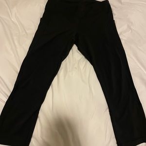 Lululemon pace rival